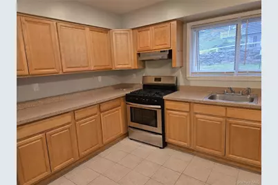 16 Pavilion Ridge Way #7, Suffern, NY 10901 - Photo 2