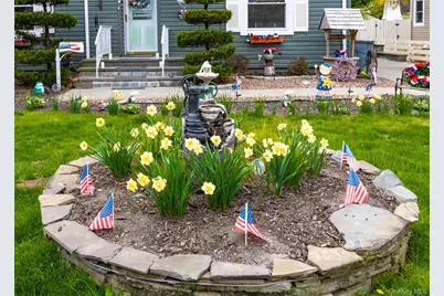 90 Sunset Road, Bay Shore, NY 11706 - Photo 4