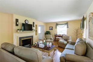 90 Sunset Rd, Bay Shore, NY 11706 - Photo 16
