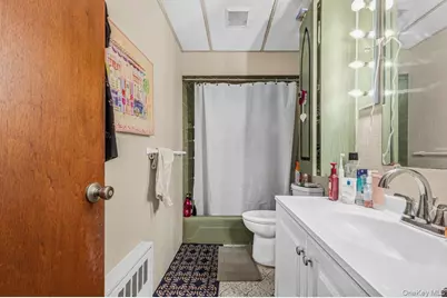 69 Nottingham Avenue, Valley Stream, NY 11580 - Photo 10