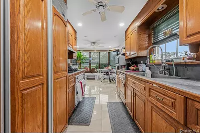 69 Nottingham Avenue, Valley Stream, NY 11580 - Photo 12