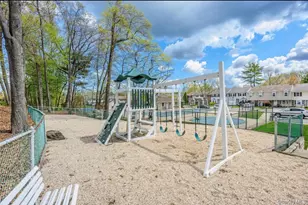 15 Manors Dr, Jericho, NY 11753 - Photo 24
