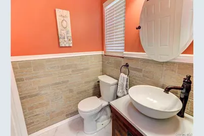 15 Manors Drive, Jericho, NY 11753 - Photo 6