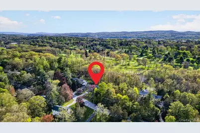 8 Jonathan Lane, Poughkeepsie, NY 12603 - Photo 6