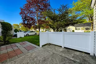 607 Cabot Ct, Saint James, NY 11780 - Photo 24