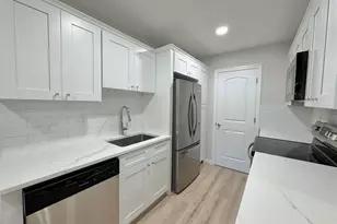 607 Cabot Ct, Saint James, NY 11780 - Photo 8