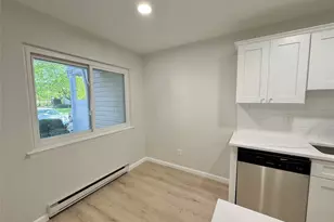 607 Cabot Ct, Saint James, NY 11780 - Photo 10
