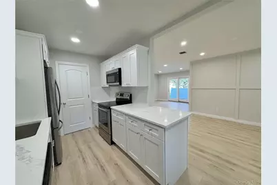 607 Cabot Court, Saint James, NY 11780 - Photo 6