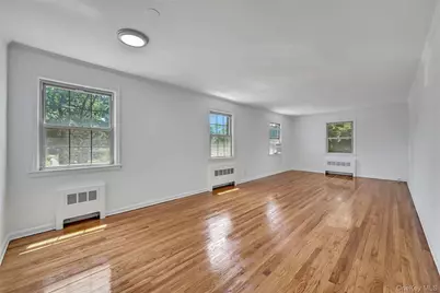 45 Robins Crescent #45, New Rochelle, NY 10801 - Photo 4