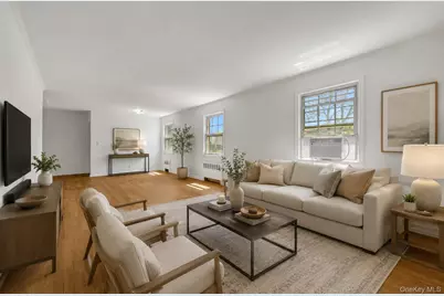 45 Robins Crescent #45, New Rochelle, NY 10801 - Photo 2