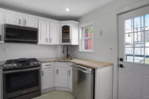 93-17 201st St, Hollis, NY 11423 - Photo 6