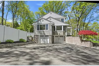 60 Woodvale Avenue, Kings Park, NY 11754 - Photo 4