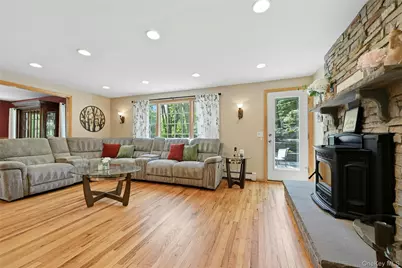 60 Woodvale Avenue, Kings Park, NY 11754 - Photo 10