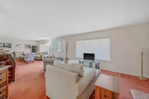 1407 Middle Rd, Calverton, NY 11933 - Photo 20