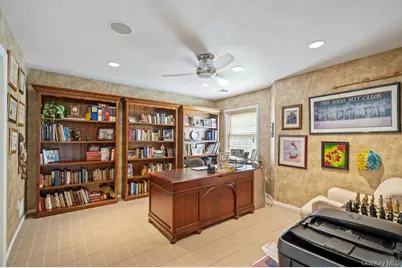 11 Bayview Drive, Plainview, NY 11803 - Photo 30