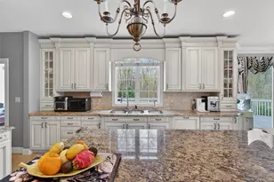 23 Greenwich Ave, Woodbury, NY 10917 - Photo 12
