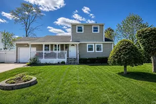 52 Stockton St, Brentwood, NY 11717 - Photo 2