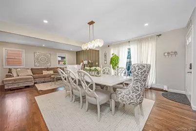 787 Frankford Road, West Babylon, NY 11704 - Photo 4