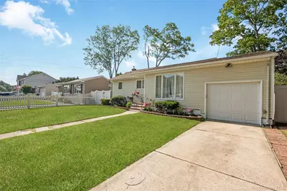 787 Frankford Road, West Babylon, NY 11704 - Photo 1