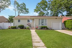 787 Frankford Rd, West Babylon, NY 11704 - Photo 2