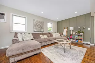 787 Frankford Rd, West Babylon, NY 11704 - Photo 6