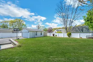 10 Charter Rd, Selden, NY 11784 - Photo 26