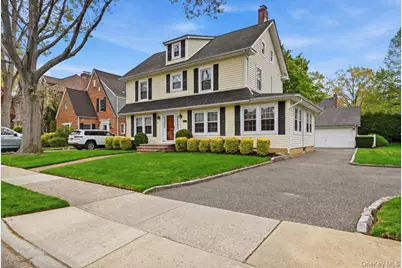 15 Kensington Road, Garden City, NY 11530 - Photo 2