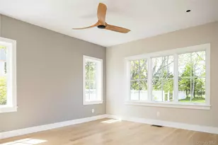 26745 Main Rd, Cutchogue, NY 11935 - Photo 8