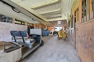 35950 Main Rd, Cutchogue, NY 11935 - Photo 4