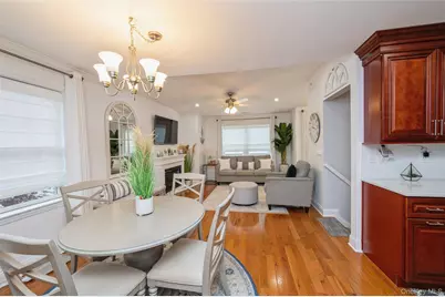 608 Carman Avenue #C2, Westbury, NY 11590 - Photo 10