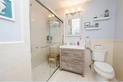 608 Carman Avenue #C2, Westbury, NY 11590 - Photo 18