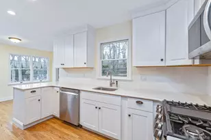 451 River Rd, Nissequogue, NY 11780 - Photo 12