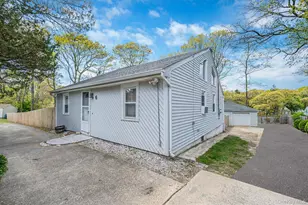 6 Satinwood Rd, Rocky Point, NY 11778 - Photo 2
