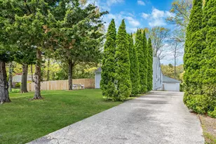 6 Satinwood Rd, Rocky Point, NY 11778 - Photo 4