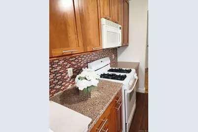 370 Central Avenue #5J, Scarsdale, NY 10583 - Photo 1