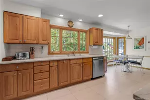 11 N Rd, Oyster Bay, NY 11771 - Photo 10