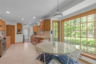 11 N Rd, Oyster Bay, NY 11771 - Photo 12