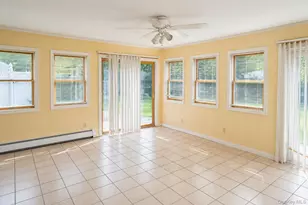 66 Grace Ln, Levittown, NY 11756 - Photo 4