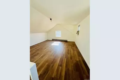 111 N 3rd Street, New Hyde Park, NY 11040 - Photo 4