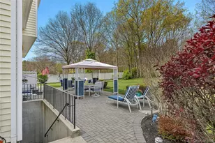 54 Winterberry Dr, Middle Island, NY 11953 - Photo 20