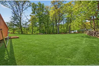 172 Westchester Avenue, Buchanan, NY 10511 - Photo 30