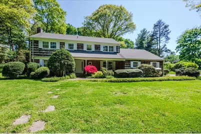 2 Richard Lane, Huntington, NY 11743 - Photo 2