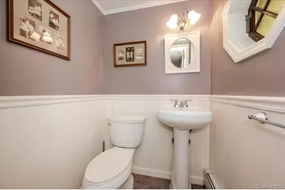 2 Richard Lane, Huntington, NY 11743 - Photo 8