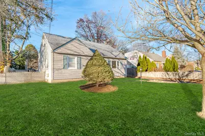 116 E 13th Street, Huntington Station, NY 11746 - Photo 2