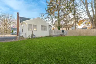 116 E 13th St, Huntington Station, NY 11746 - Photo 4