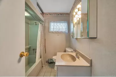 2566 Nelson Drive, Seaford, NY 11783 - Photo 24