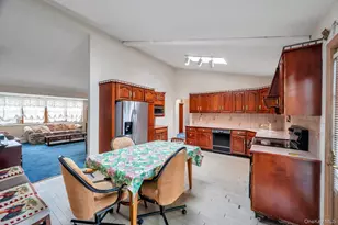 2566 Nelson Dr, Seaford, NY 11783 - Photo 18