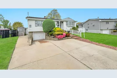 2566 Nelson Drive, Seaford, NY 11783 - Photo 2