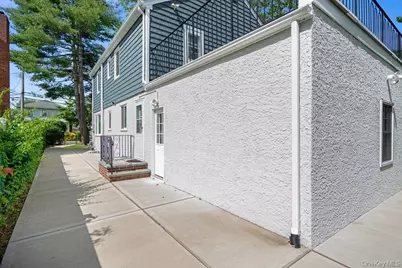 165 Linmouth Road, Malverne, NY 11565 - Photo 24