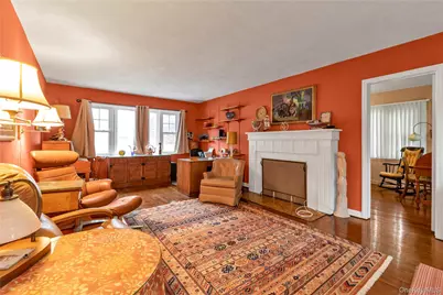165 Linmouth Road, Malverne, NY 11565 - Photo 2